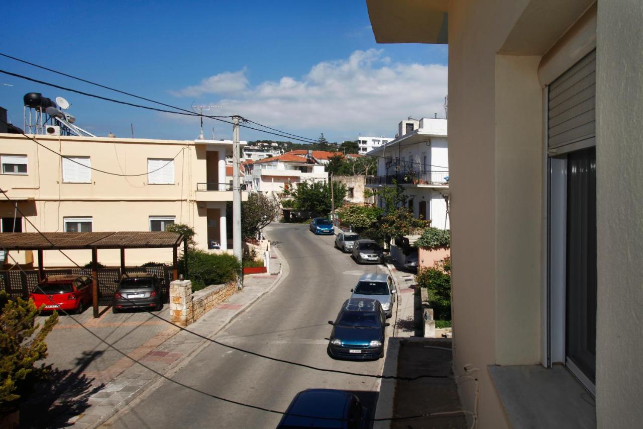 Apartament In And Out